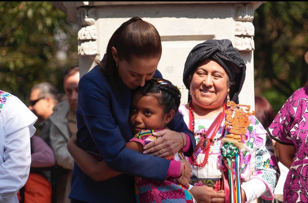 Develación de esculturas de mujeres ancestras en el Paseo de las Heroínas, símbolo firme contra el racismo, clasismo y machismo: Presidenta